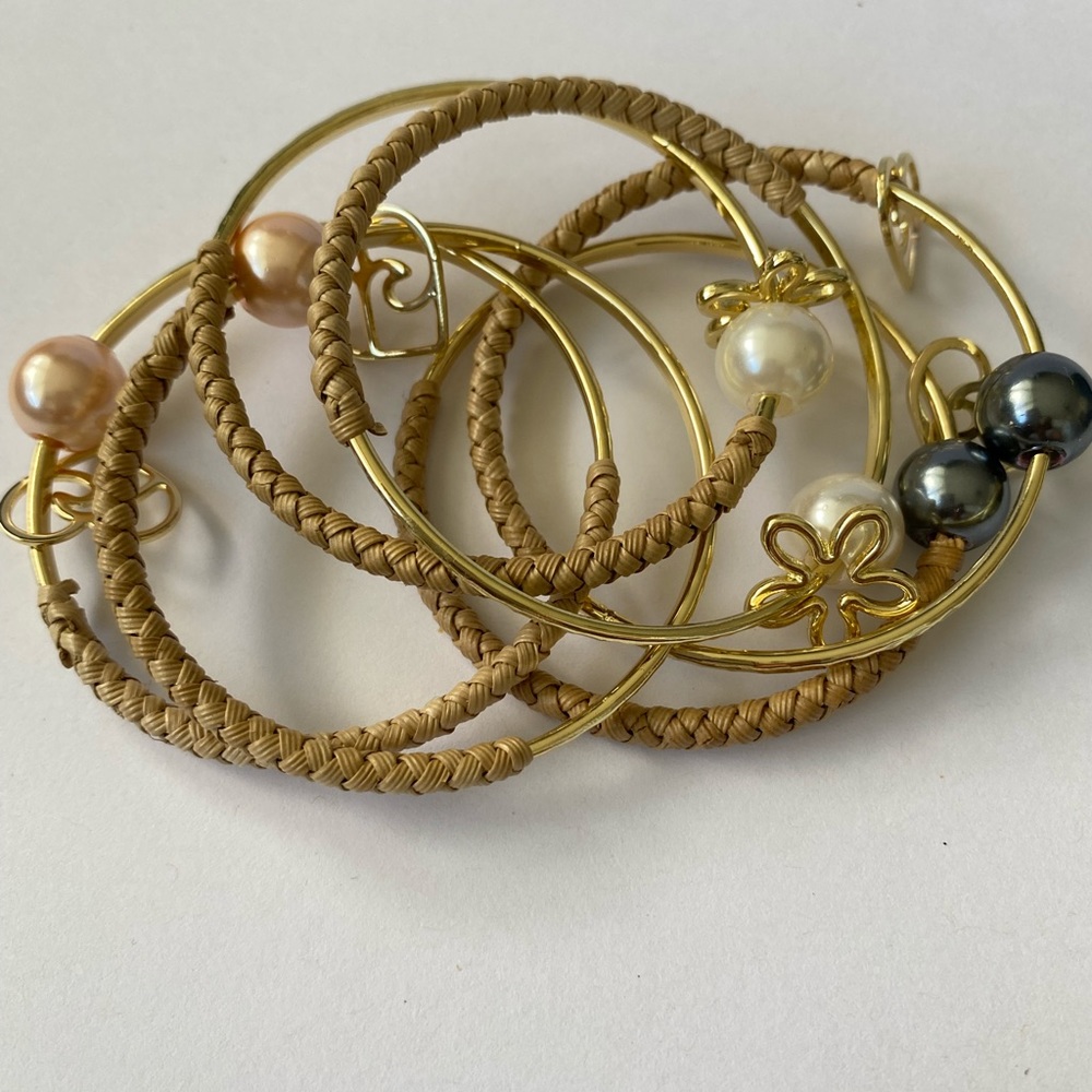 Hamilton Gold Hammered Bangle with Lauhala